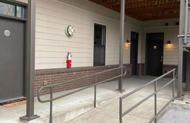 Walk to Vanderbilt and Belmont - Shuffle Board and Free Parking - Foto 25