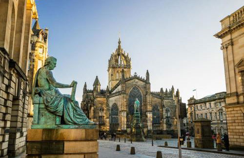 Stylish & Charming Retreat for 2- City Centre! - Pass the Keys - Foto 15