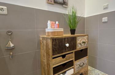 Lüftenblick - 2 Ferienwohnungen am Starnberger See, mit Terrasse oder Balkon, Weitblick, Sauna, Kamin, E-Ladestation - Foto 32