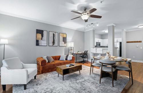 Luxury King Bed Suite - Pool - Gym - Parking - Foto 2