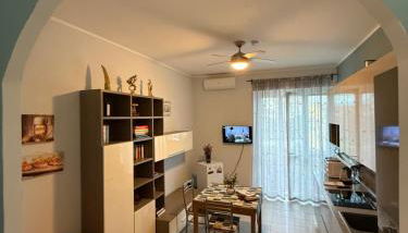 Stay Easy - Centro storico a Piedi e Parcheggio gratuito - Foto 4