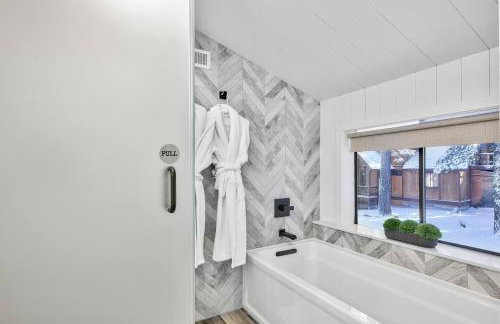 Modern Mtn Cabin Lake, Trails, Dining Sleeps 12 - Foto 6