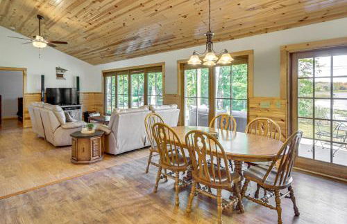 Long Lake Cabin with Fire Pit and more! Pet-Friendly - Foto 6