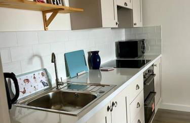 Beach Front Apartment - Photo 8