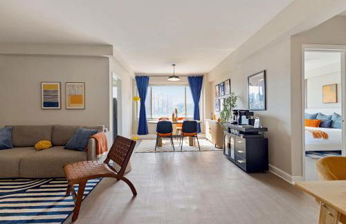 CASA Arlington Suite with Top-Tier Amenities & Parking - Foto 16