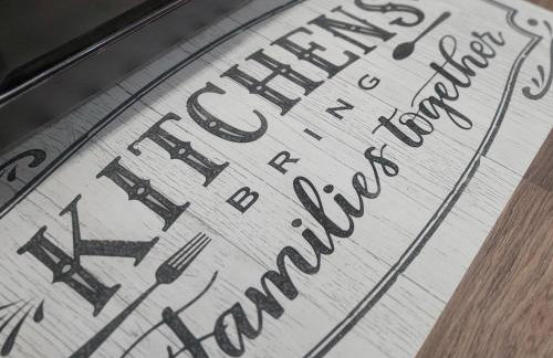 Spacious Centrally Located 3 Bed 2 Bath - Sleeps 8 - Foto 20