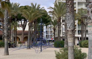 SOLIMAR 10 SALOU Solo FAMILIAS con Parking y piscina - Foto 30