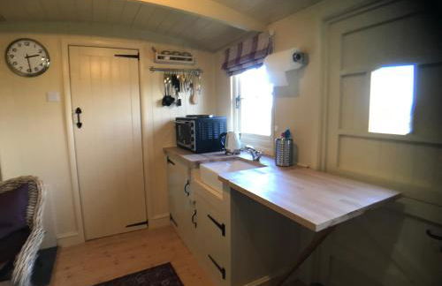 The Hawthorn Shepherds Hut - Photo 12