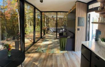 Luxury Mirror House-private, hot tub, 1 way glass - Foto 12