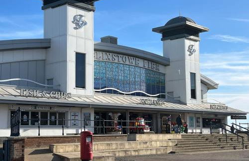 Stylish 3 Bed Apt Sea Views Near the Beach 2B - Foto 15