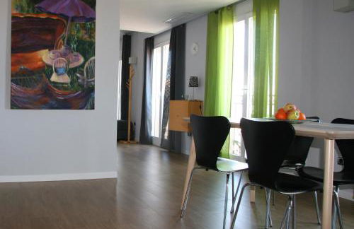 The Place to Be - Photo 8