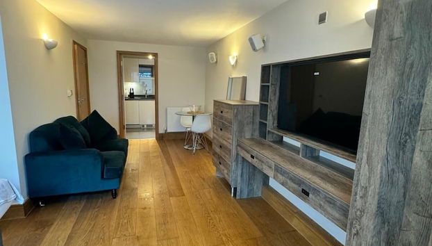 Westwood House - Photo 4, Room