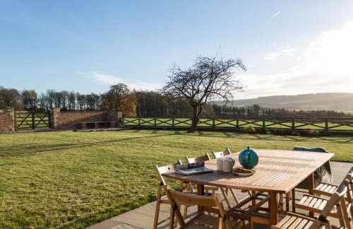 Hollins Farmhouse - Photo 32