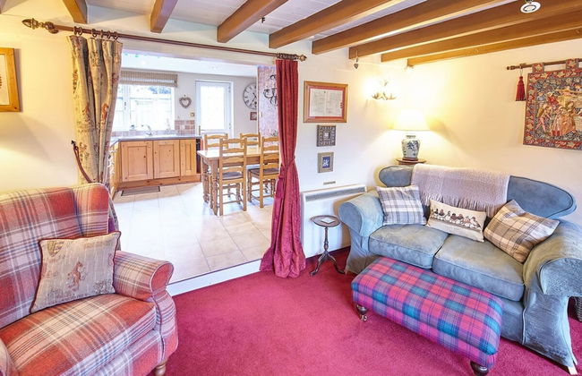 Host Stay Honeysuckle Cottage - Photo 20