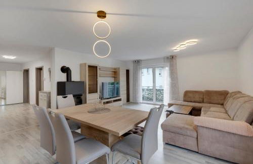 3-Bedroom Apartment with Garden Near US Army Gate 1 - Foto 1