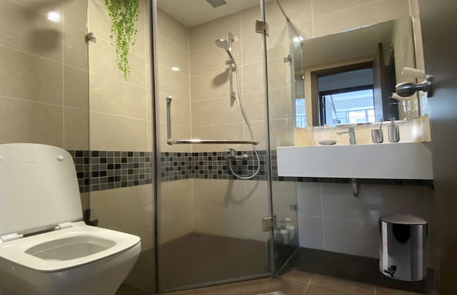 Sunny Saigon Apartments & Hotel - Photo 57