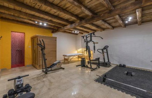 Family Villa Lipica with private pool and jacuzzi - Photo 37