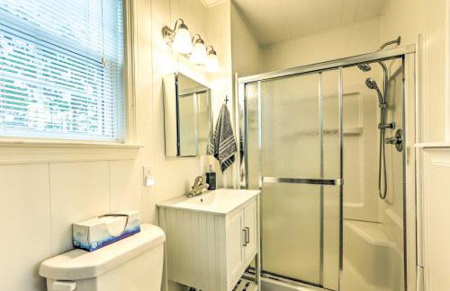 Waterfront Home Spectacular On-Site Fishing! - Foto 19