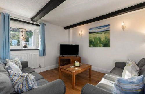 Meadowsweet Cottage Jacuzzi Edition - Photo 11