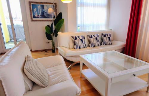 135qm 4 Zimmer Ferienwohnung in Stadtnähe, Wintergarten Parkplatz - Photo 2