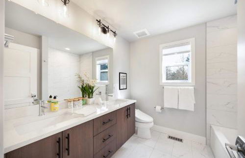 Modern 4BR Family Oasis - Treehouse Bunk &Game Room - Foto 46