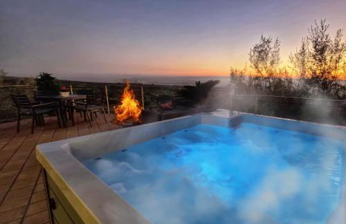 Rahal Etna Luxury Retreat- Private Heated Jacuzzi 98F & Infinity Pool - Foto 1