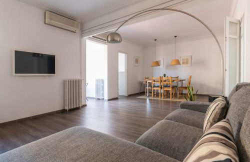 Centric and spacious, excellent for families - Photo 1