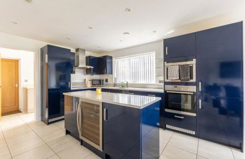 IRO Properties Limited - Foto 12