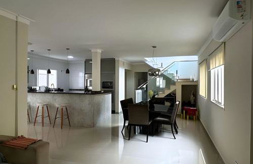 Portal da Olaria | Casa com piscina a 200m da praia - Foto 15