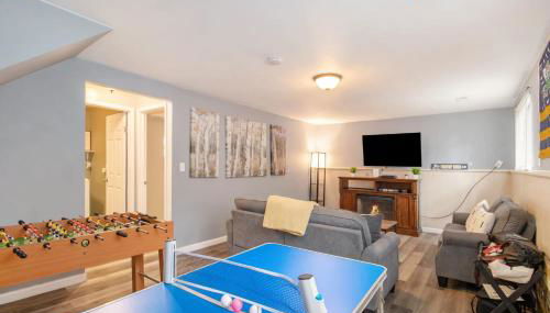 Notre Dame Get Away 4-Bdm 2-mile from Campus BBQ - Foto 2