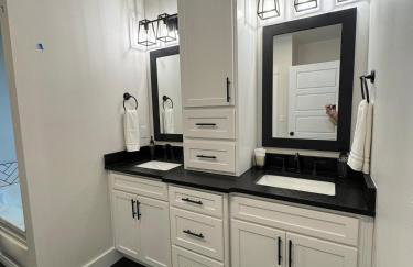 Modern Luxury Getaway Hot Tub NEW Gameroom - Foto 24