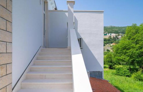 Lovely Apartment In Dubrovnik With Wifi - Photo 16