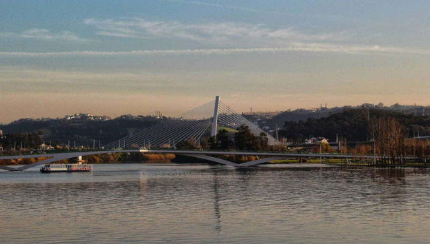 Cruzando el Puente de Pedro e Inés