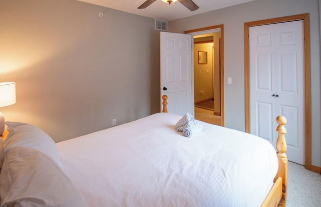 Stone Creek Chalet by Fernie Lodging CO - Photo 3