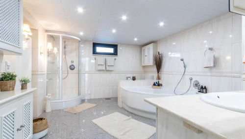 Eifelbergversteck Große und moderne Einliegerwohnung in Mayen - Foto 5, towels, Shower