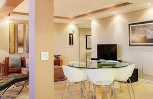 Secure Holiday Apartment w Private Pool Calico - Photo 54