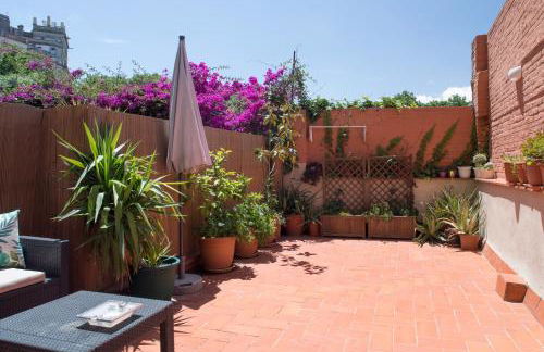 Magic Apartment with Private Terrace - Photo 4