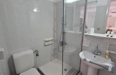 Crown Apartments - Photo 36