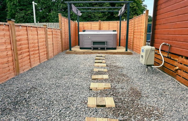 Stunning 3 Bedroom Lodge With Hot Tub in York - Foto 15