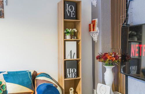 #99 Quirky and Stylish 3-Bedroom - Close to Drayton Manor Theme Park - Sleeps 6 - "Perfect for contractors and Families - Free parking" - Photo 20