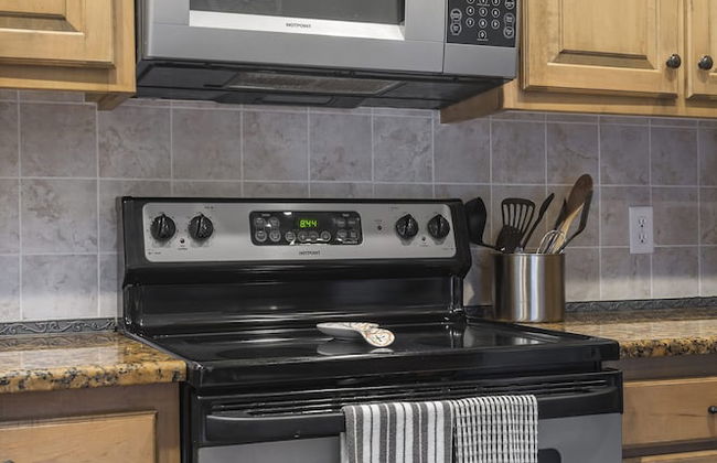 Foggy Bay Bungalow - Photo 16