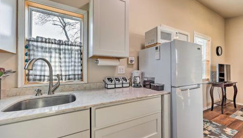 1 Mi to Dtwn Rogers Convenient Getaway with Patio - Foto 4