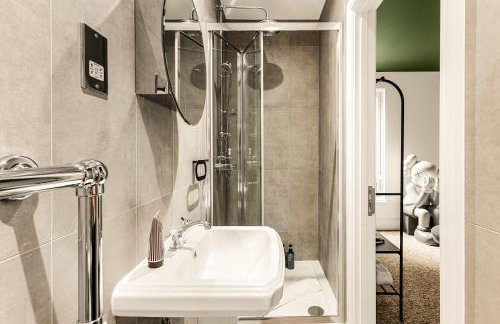 Contemporary Mews Home - Foto 18