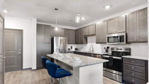 3BR King Bed Balcony North Raleigh - Foto 2