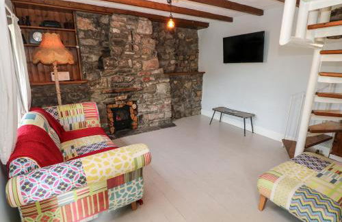 Cobwebs Corner - Photo 1