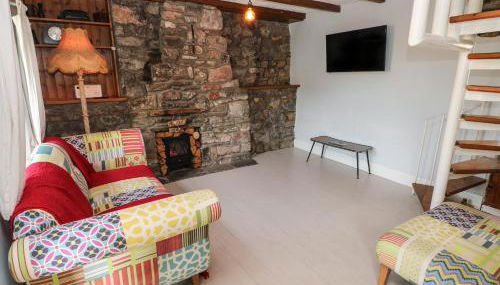 Cobwebs Corner - Photo 1