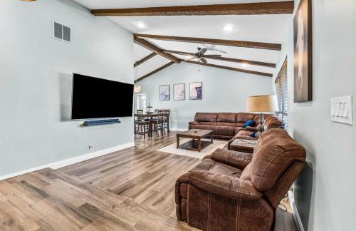 Bright and Comfy 5 Star Location with a Heated Pool - Photo 3