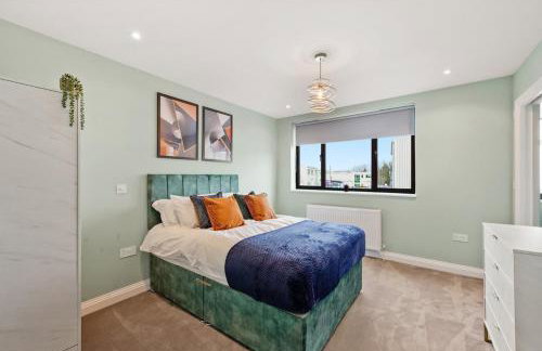 Deluxe 5 Bed House in London - Pool Table - Foto 24