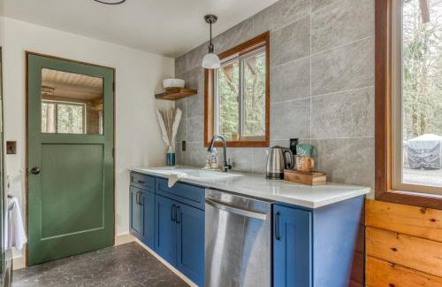 Thompson Cabin - Charming Salmon Riverfront A-Frame Oasis w/ fireplace - Foto 23