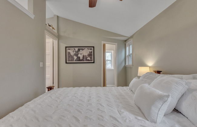 Amazing Lakefront Retreat On Long Lake! 2 Bedroom Home by RedAwning - Foto 7